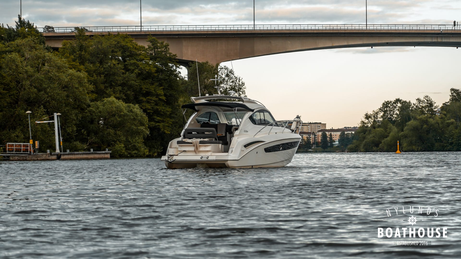 Galeon 325 HT - Image 5