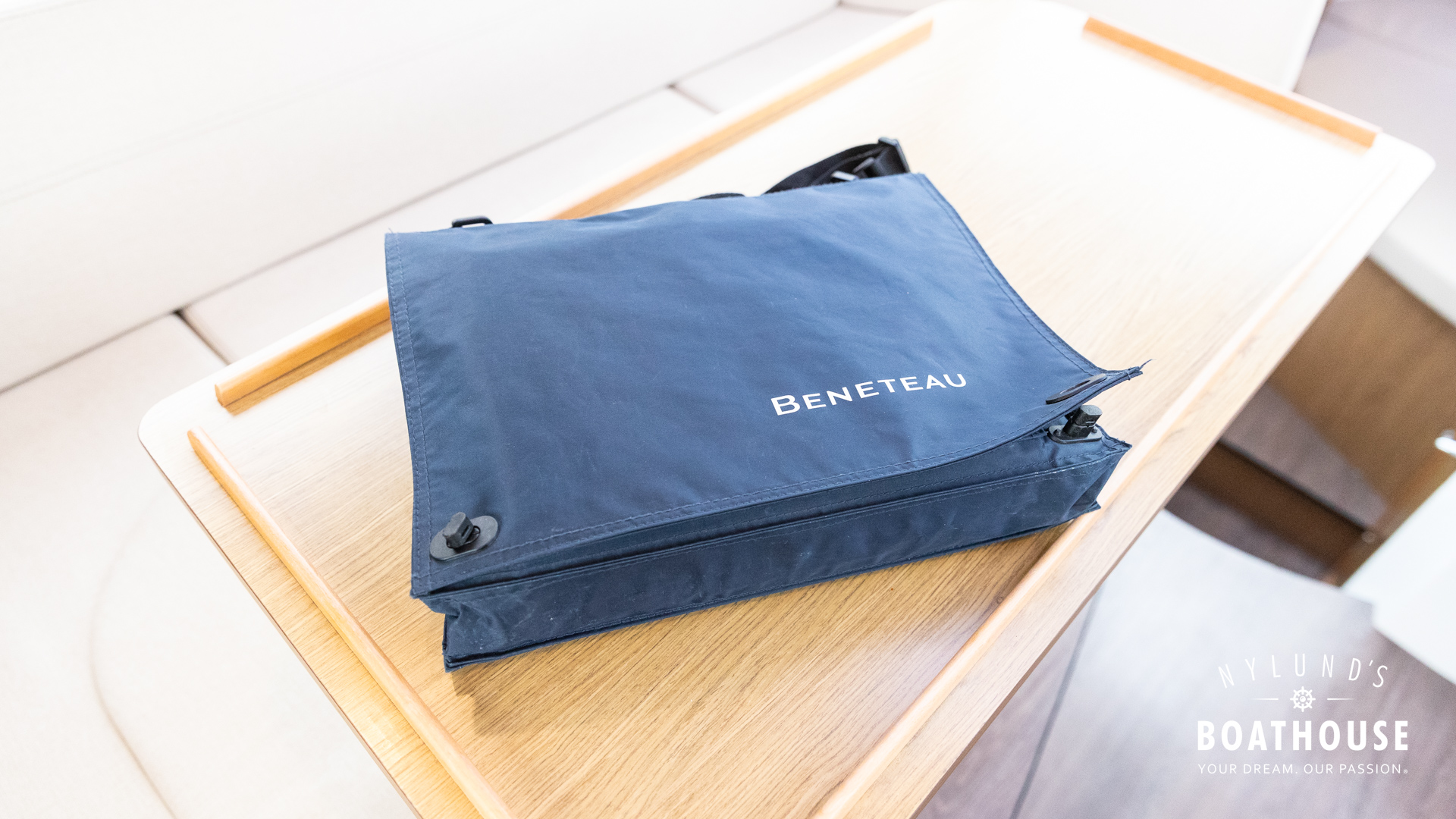 Beneteau Antares 8.80 OB - Image 54