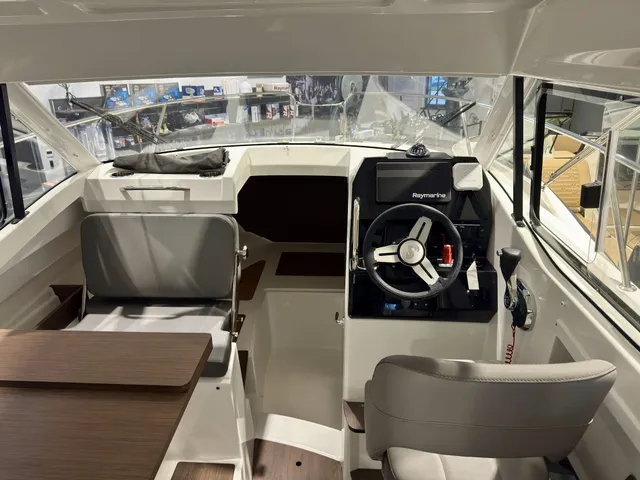 Beneteau Antares 7