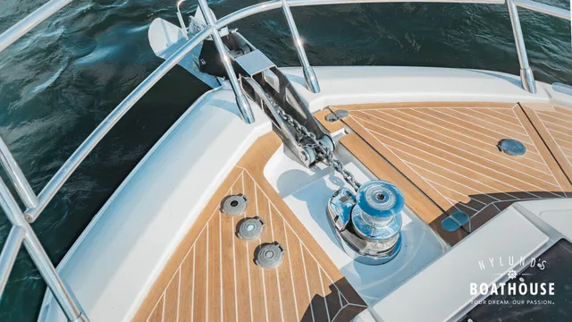 Azimut 55S