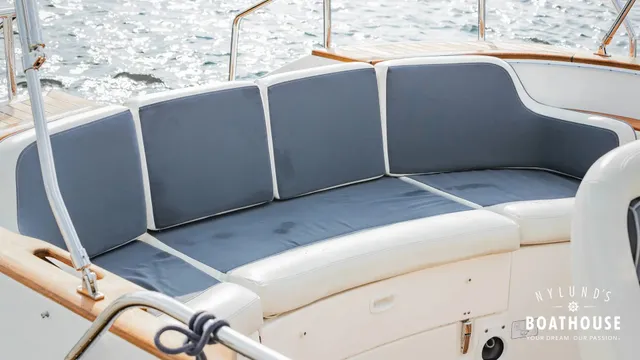 Nimbus 250 R — Extérieur
