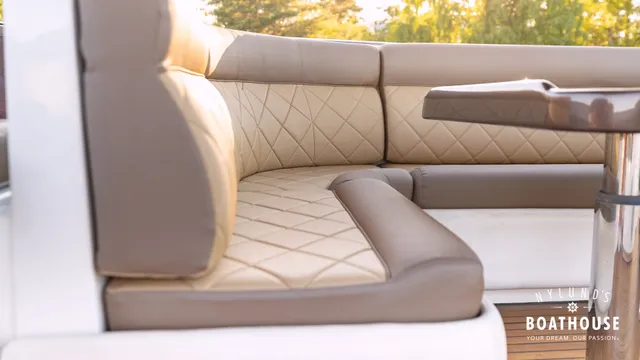 Elegance 68 — Interior