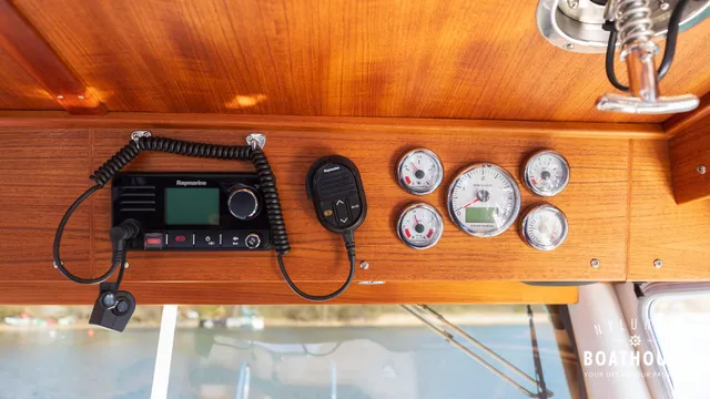 Targa 27.2 Fly — Interior