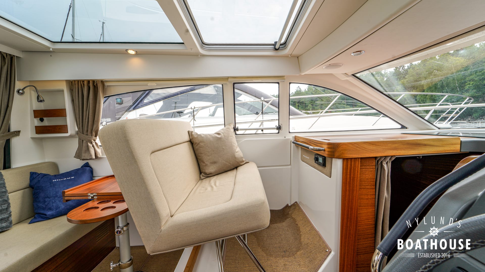 Nimbus 305 Coupé - Image 24