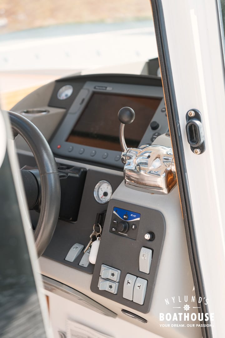 Nimbus 365 Coupe - Image 29