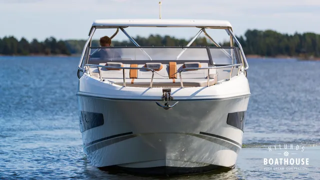 Beneteau Flyer 10 — Cruising