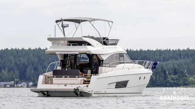Bavaria Virtess 420 Fly — Cruising