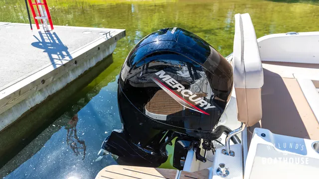 Quicksilver Activ 675 Weekend