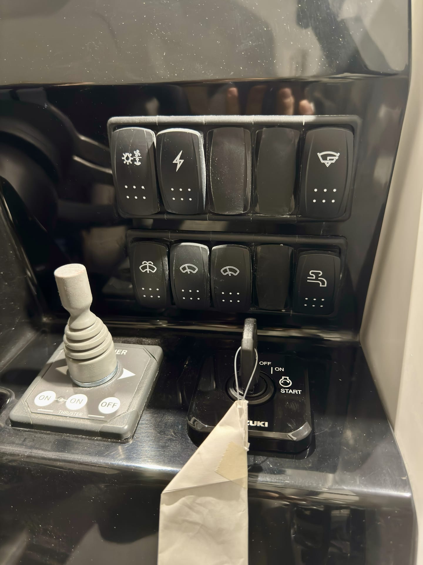 Beneteau Antares 7 - Image 17