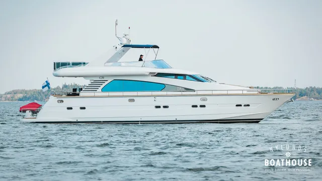 Elegance 68 — Cruising