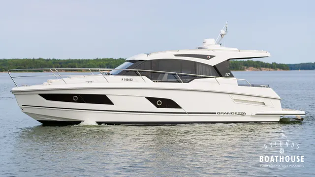 Grandezza 37 CA — Navegando