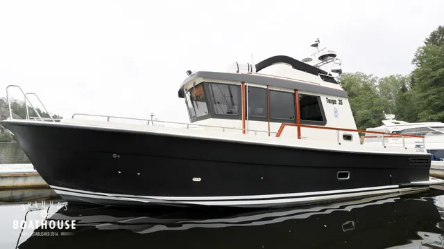 Targa 35 HiFly Black Line — Cruising