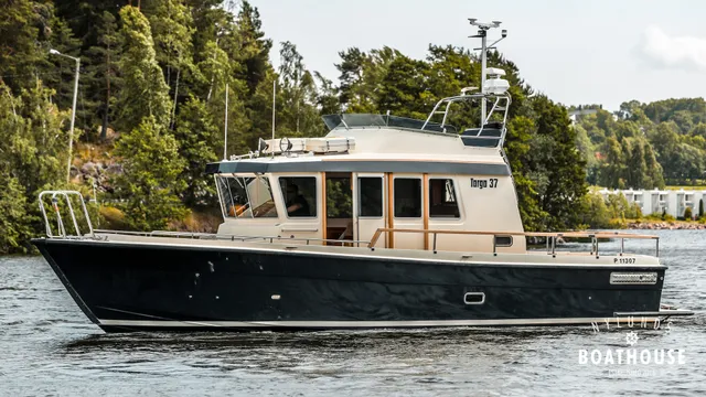 Targa 37 HiFly — Cruising