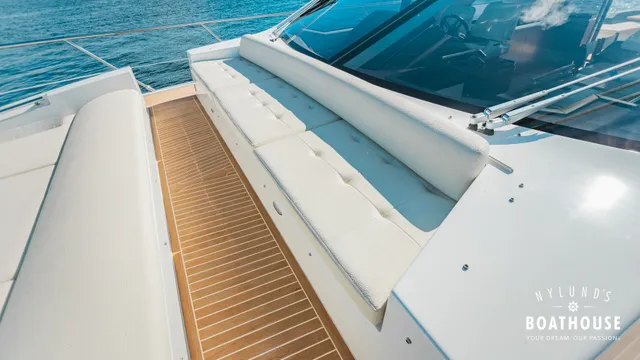 Azimut 55S