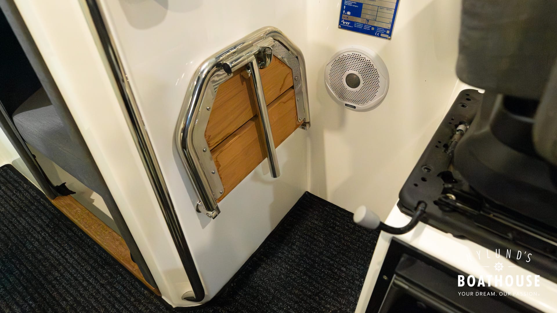 XO 270 RS Cabin OB - Image 18