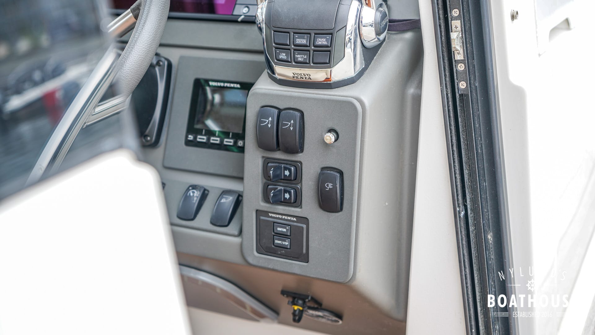 Nimbus 305 Coupé - Image 9