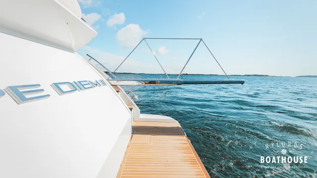 Azimut 55S