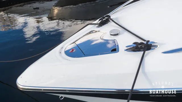 Hydrolift C-31 R Carbon — Exterior