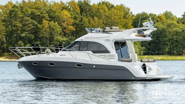 Galeon 330 Fly