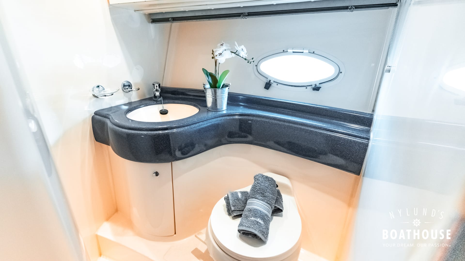 Azimut 42 Fly - Image 60
