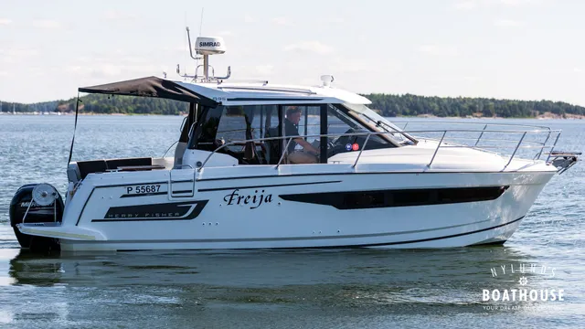 Jeanneau Merry Fisher 895 Cruiser — Cruising