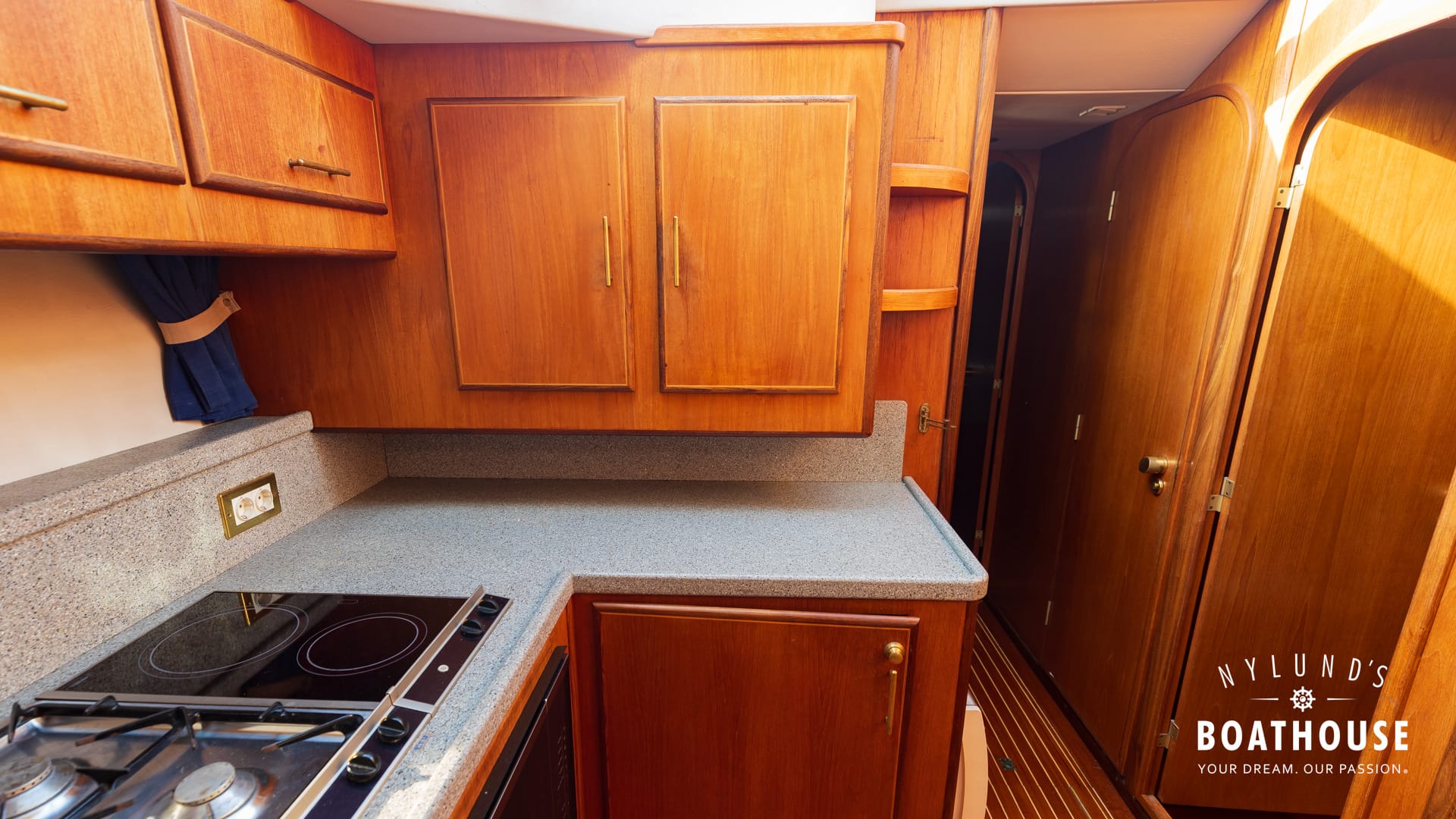 Fairline 50 MK II - Image 26