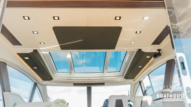Azimut 55S