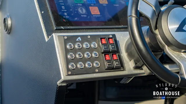 Anytec 868 CAB — Exterior