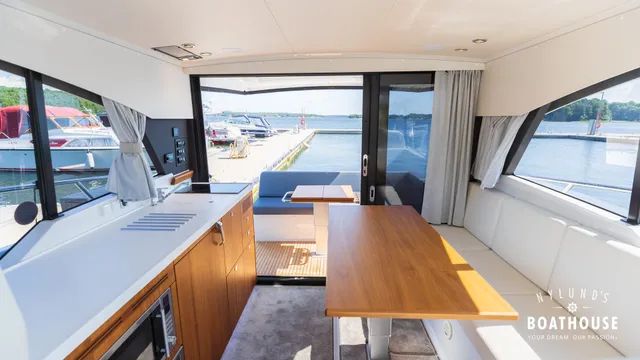 Grandezza 37 CA — Interior