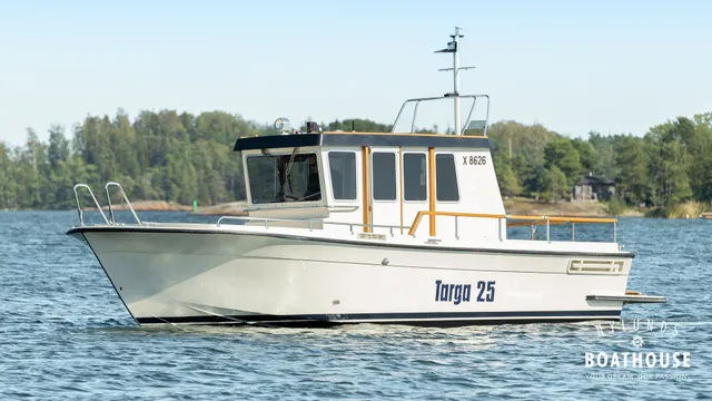 Targa 25 — Cruising