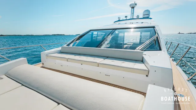 Azimut 55S