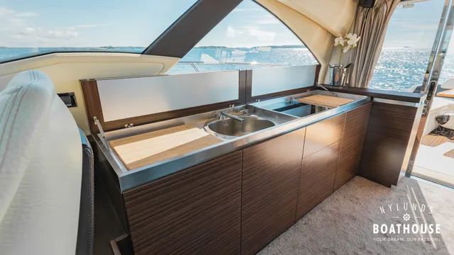 Azimut 55S