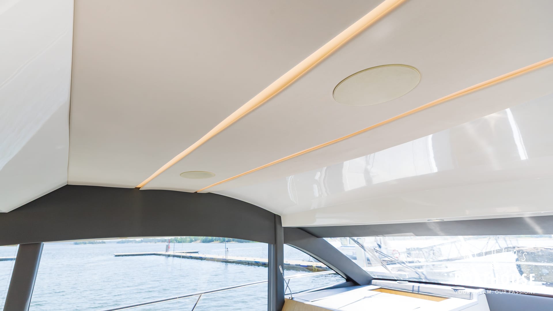 Sealine F430 - Image 58