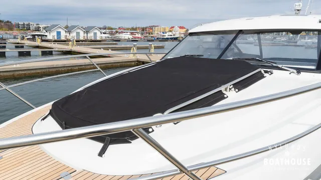 Grandezza 34 OC — Exterior