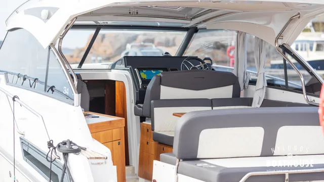 Grandezza 34 OC — Exterior
