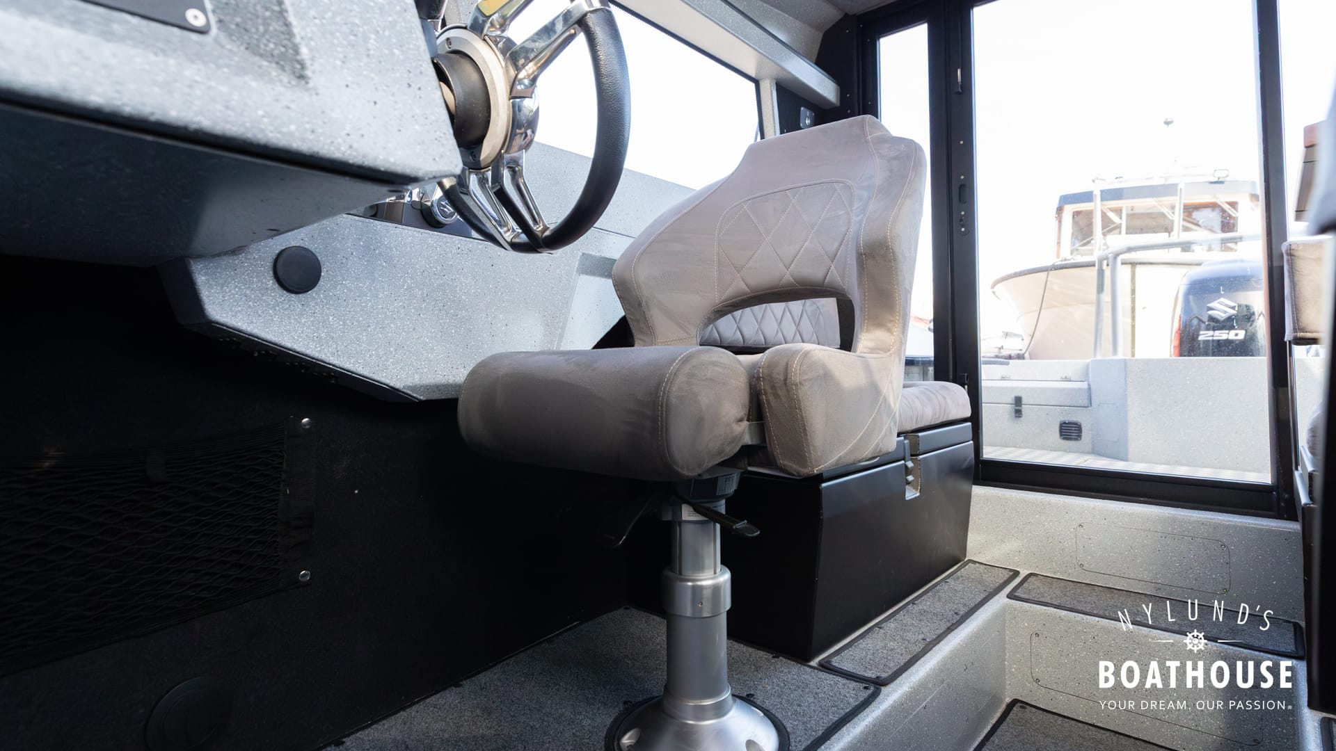 Vboats Voyager 700 Cabin - Image 35