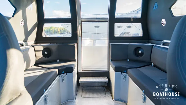 Anytec 868 CAB — Interior