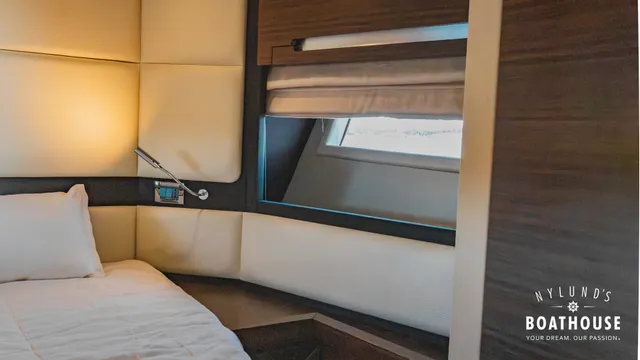 Azimut 55S