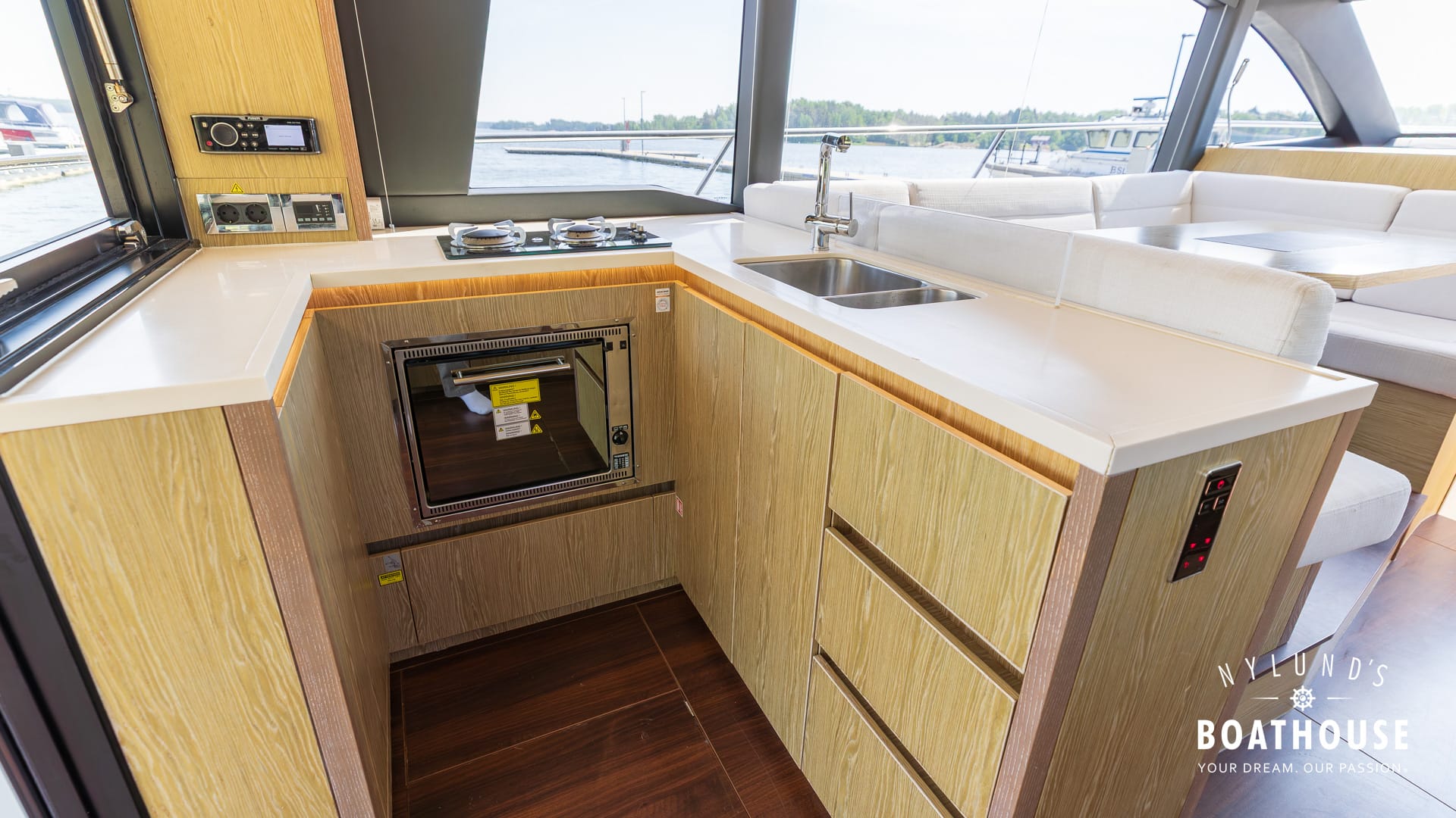 Sealine F430 - Image 36