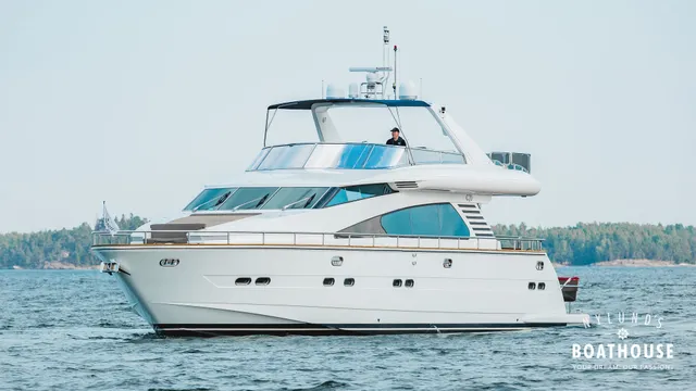 Elegance 68 — Cruising
