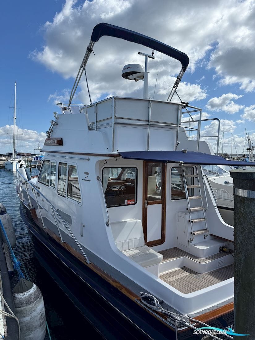 Halvorsen 32 Gourmet Cruiser - Image 2
