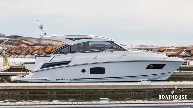 Grandezza 34 OC — Navegando