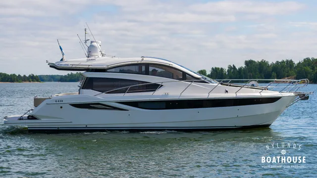 Galeon 430 HTC — Merellä