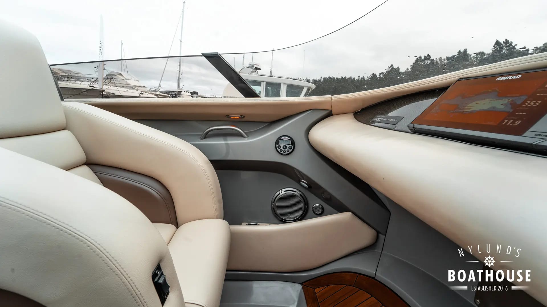 Donzi 28 Fearless Yacht - Image 53