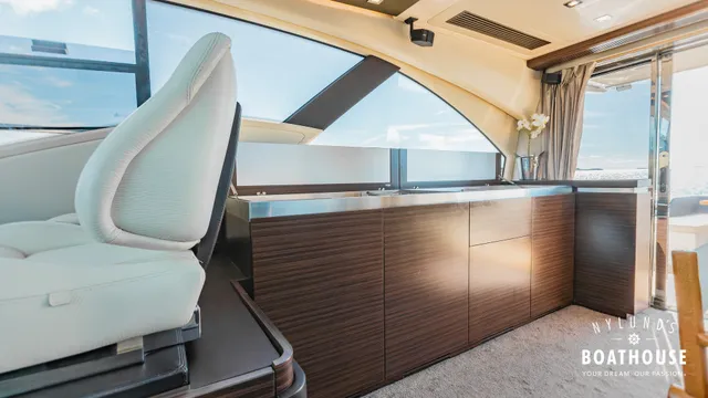 Azimut 55S