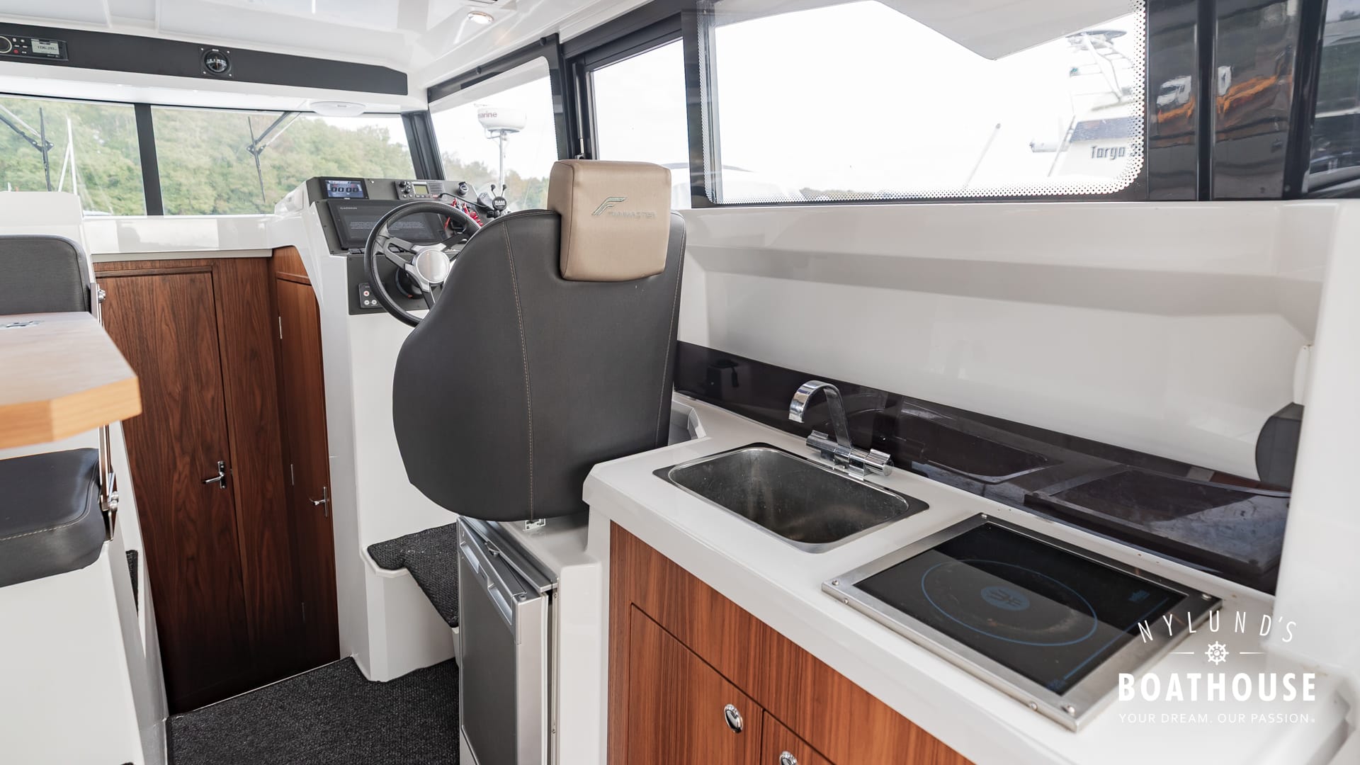 Finnmaster Pilot 8 - Image 28