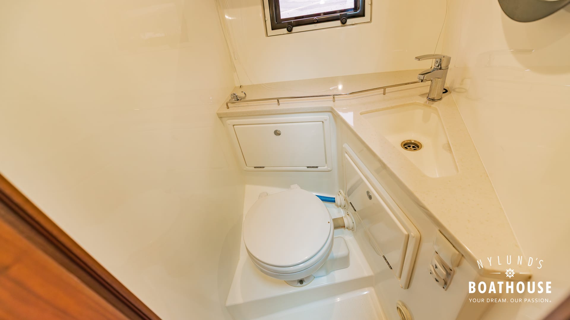 Galeon 340 Fly - Image 20