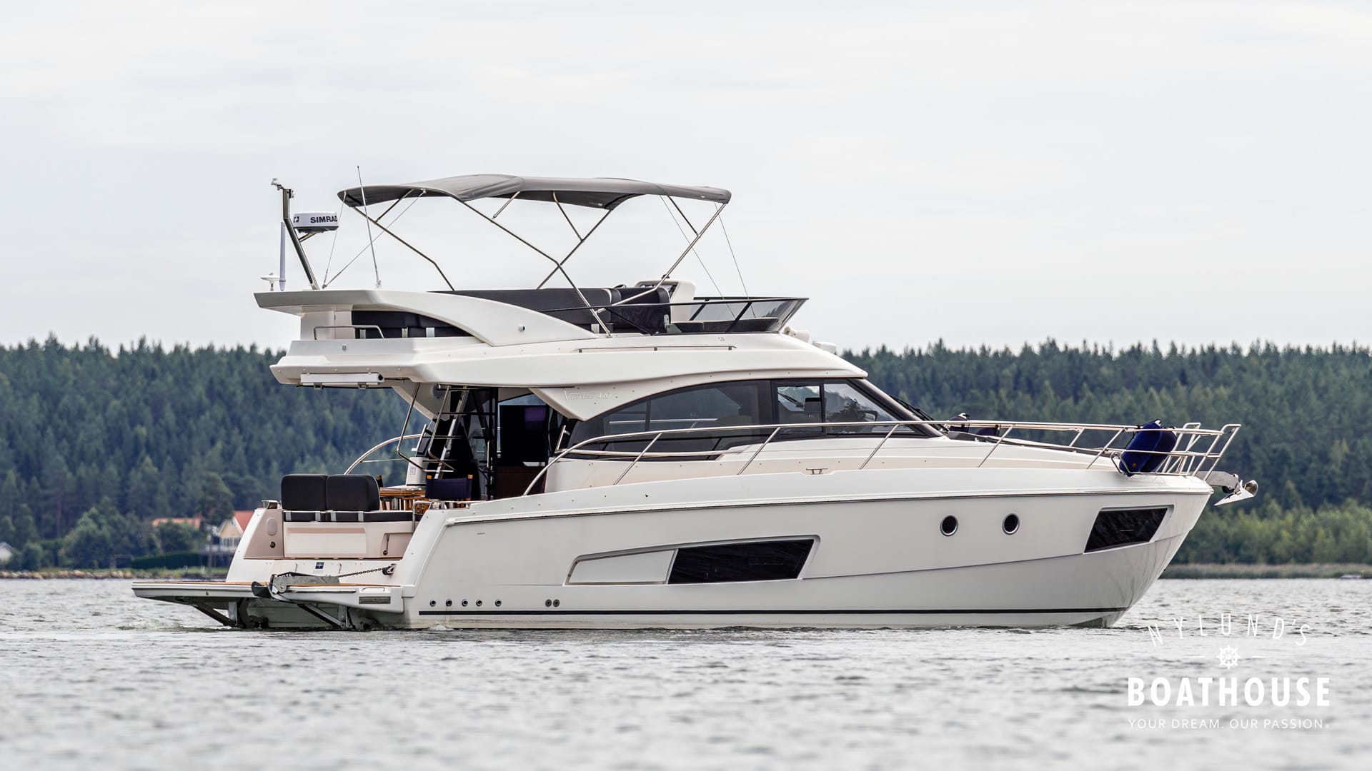Bavaria Virtess 420 Fly - Image 3