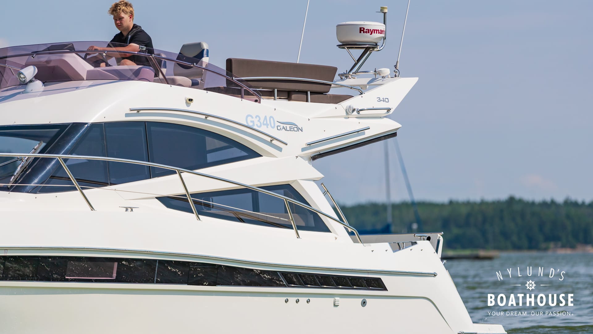 Galeon 340 Fly - Image 16