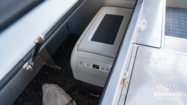 Anytec 868 CAB — Interior